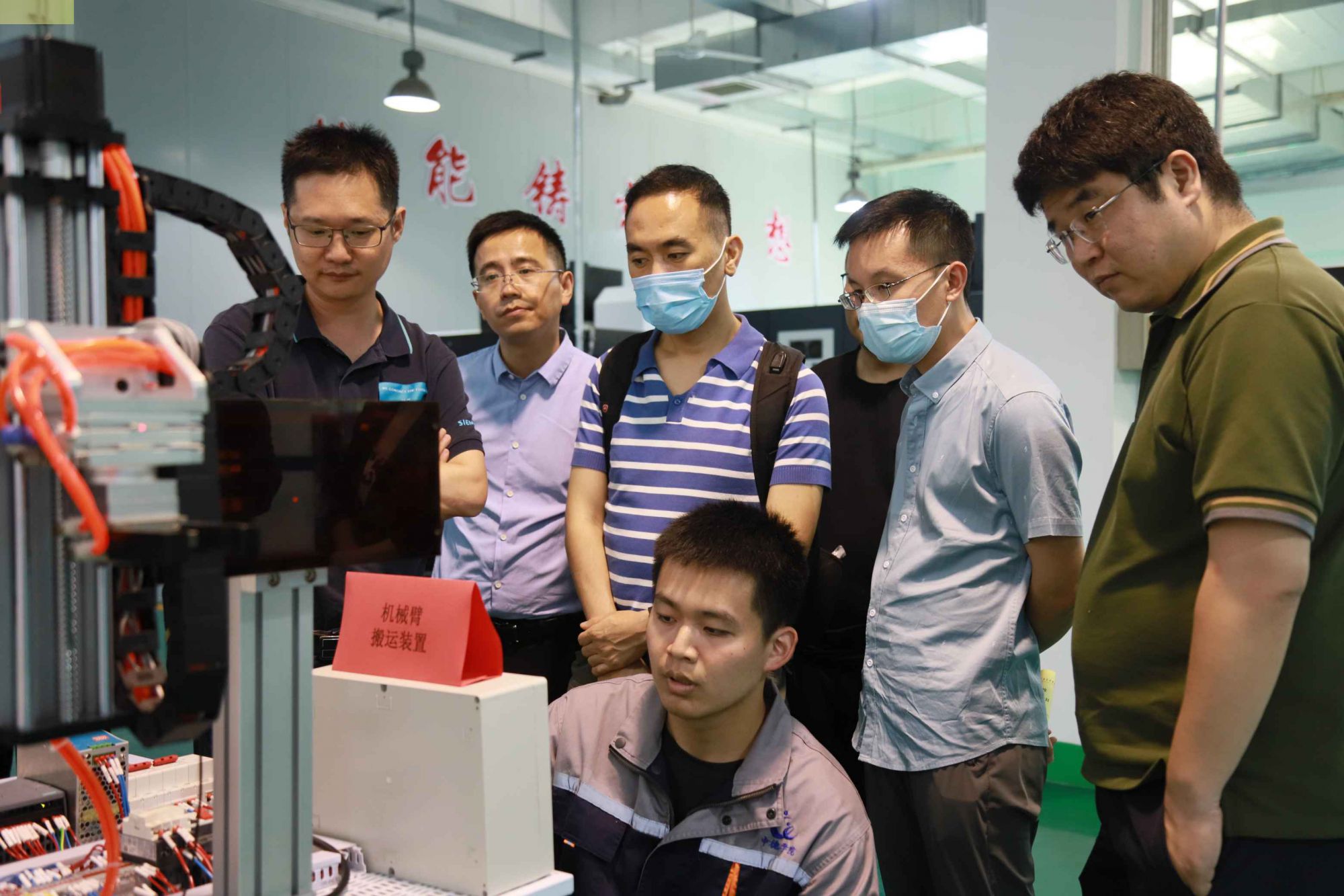 產(chǎn)教融合助發(fā)展，中德教學(xué)育新人 -中德智能制造學(xué)院...